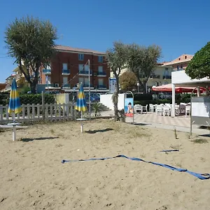 L&v Hotel